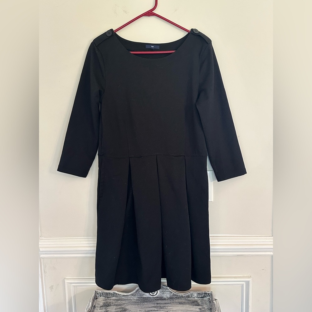 Gap Fit & Flare Career Dress Black Women’s size medium
